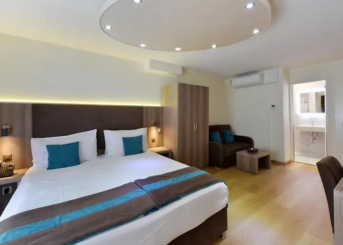 Hotel Rousseau